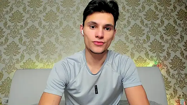 Snapshot of denlover1 chatting on February 7, 3:19 pm denlover1 online show from February 7, 3:19 pm