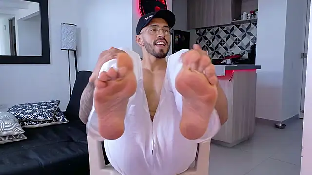 tony muscle online show from October 19, 8:45 pm