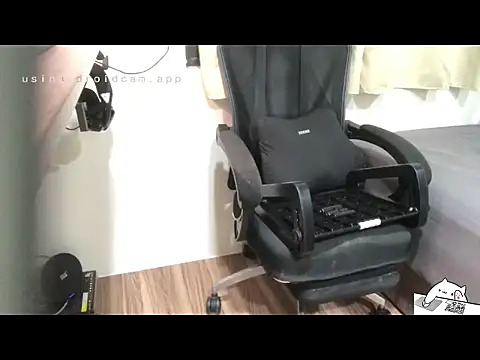 Ryan67533 online show from April 2, 7:49 am