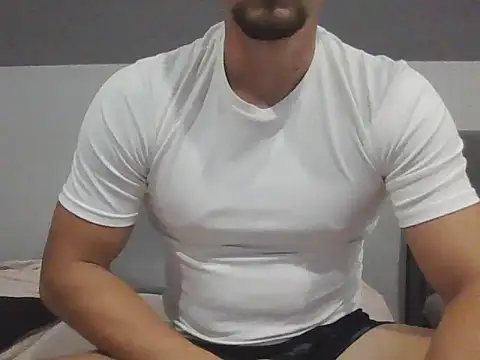 Snapshot of LoveEveryWet chatting on October 3, 9:31 pm LoveEveryWet online show from October 3, 9:31 pm