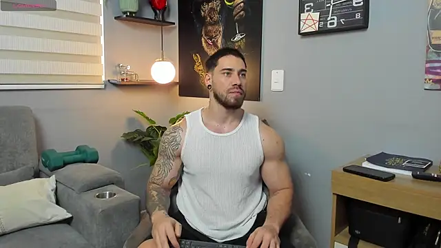 Giorgio-Leone online show from April 23, 10:45 pm