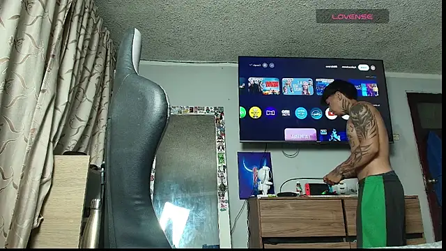 Nickhot0609 online show from January 15, 3:21 am