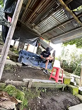 Jestebanano online show from May 10, 1:23 pm