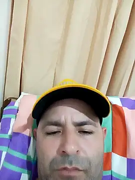Snapshot of Marciogrei chatting on February 5, 5:43 pm Marciogrei online show from February 5, 5:43 pm