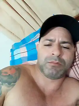 Snapshot of Marciogrei chatting on December 22, 7:52 pm Marciogrei online show from December 22, 7:52 pm
