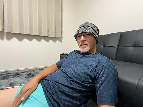 Snapshot of Grandpa29hijii chatting on September 21, 1:22 pm Grandpa29hijii online show from September 21, 1:22 pm