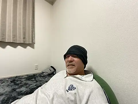 Snapshot of Grandpa29hijii chatting on March 6, 1:03 pm Grandpa29hijii online show from March 6, 1:03 pm