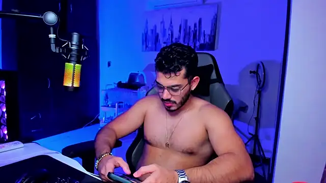 BrunoD31 online show from December 17, 5:36 am