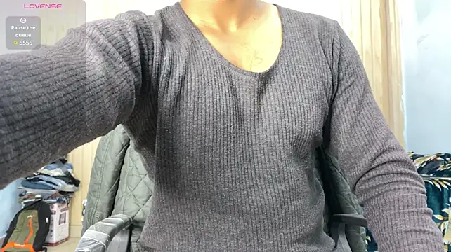 vicky dear love online show from December 15, 2:37 pm