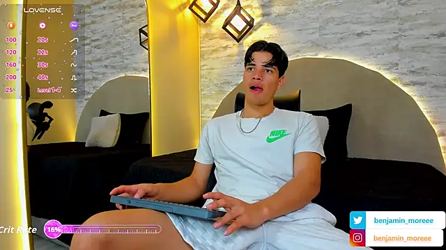 Snapshot of Benjamin_More chatting on October 7, 3:16 pm Benjamin More online show from October 7, 3:16 pm