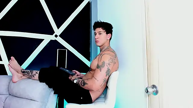 Snapshot of JUSTIN_FULLER1 chatting on October 1, 8:57 pm JUSTIN FULLER1 online show from October 1, 8:57 pm