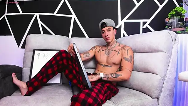 Snapshot of JUSTIN_FULLER1 chatting on March 2, 7:30 pm JUSTIN FULLER1 online show from March 2, 7:30 pm