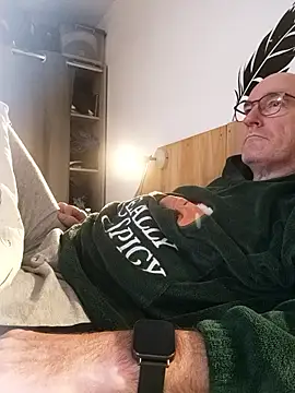 bogland33 online show from January 13, 8:13 pm