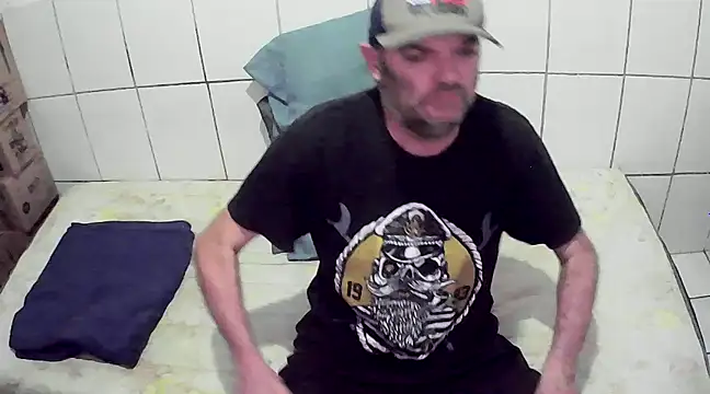 pierdona online show from December 8, 1:47 pm