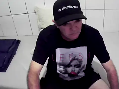 pierdona online show from February 18, 8:15 pm