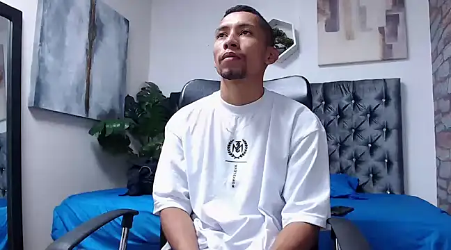 Snapshot of richar_voller chatting on December 12, 11:29 am richar voller online show from December 12, 11:29 am