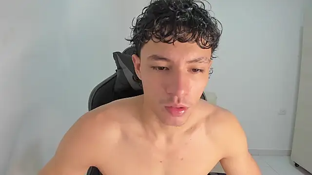 enzo sloran online show from April 1, 3:53 pm