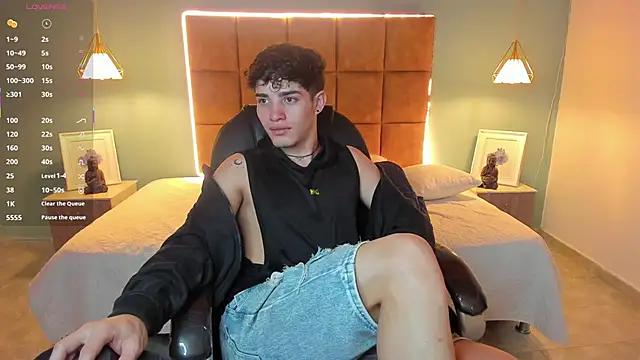 AlejooTwink online show from October 25, 3:30 am