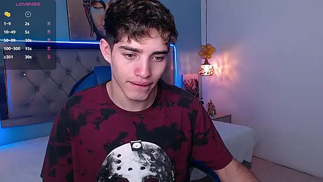 Snapshot of AlejooTwink chatting on December 8, 6:17 pm AlejooTwink online show from December 8, 6:17 pm