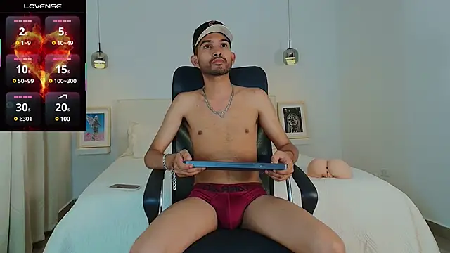 Snapshot of _miguel0 chatting on February 23, 6:52 pm miguel0 online show from February 23, 6:52 pm