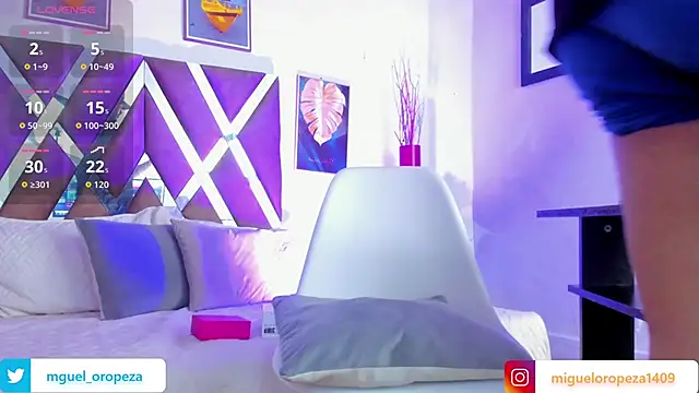 Snapshot of _miguel0 chatting on October 17, 8:13 pm miguel0 online show from October 17, 8:13 pm