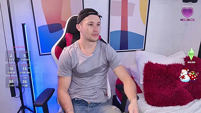 Snapshot of AxelFairchaild chatting on December 24, 12:33 pm AxelFairchaild online show from December 24, 12:33 pm