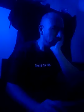 nakedtony81 online show from March 10, 8:31 am