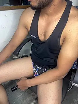Snapshot of sexyboy09 chatting on December 12, 12:44 pm sexyboy09 online show from December 12, 12:44 pm