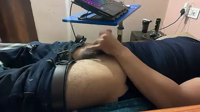 Snapshot of sexyboy09 chatting on October 7, 3:38 pm sexyboy09 online show from October 7, 3:38 pm