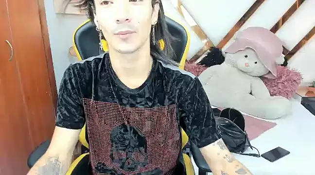 Snapshot of georgie_latin99 chatting on February 5, 9:18 pm georgie latin99 online show from February 5, 9:18 pm