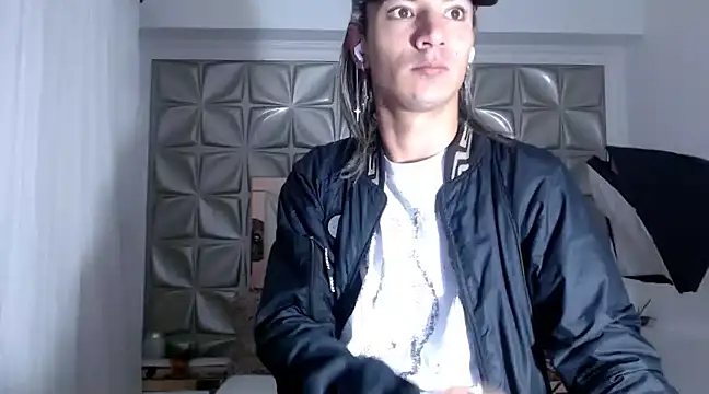 Snapshot of georgie_latin99 chatting on March 15, 11:40 am georgie latin99 online show from March 15, 11:40 am