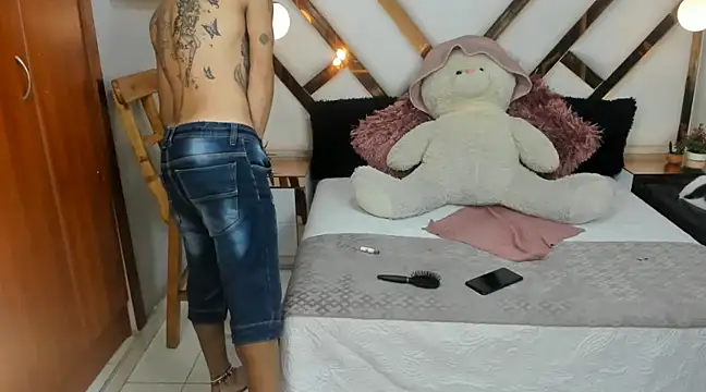 Snapshot of georgie_latin99 chatting on February 11, 10:39 pm georgie latin99 online show from February 11, 10:39 pm