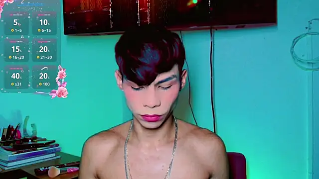 Snapshot of femboykeene chatting on October 7, 11:09 pm femboykeene online show from October 7, 11:09 pm