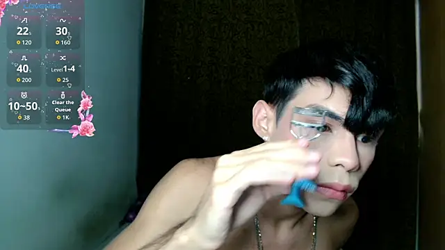 Snapshot of femboykeene chatting on October 11, 10:14 pm femboykeene online show from October 11, 10:14 pm