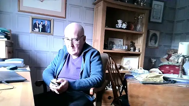 Snapshot of Adamdaddybear chatting on January 25, 1:52 pm Adamdaddybear online show from January 25, 1:52 pm