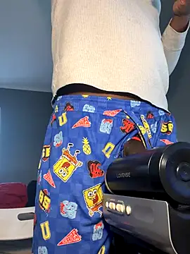 Festivitiesking1 online show from December 1, 3:59 pm