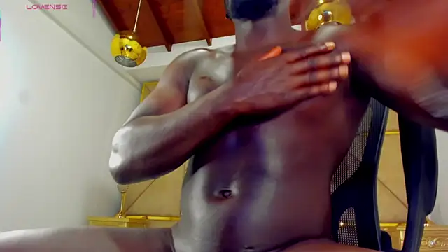 Latrellx7 online show from November 1, 3:43 am