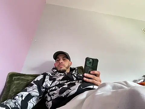 Rebeu313 online show from March 11, 10:33 am