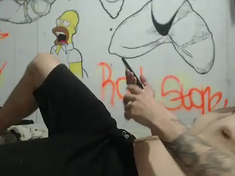 roystonee01 online show from November 5, 3:19 am