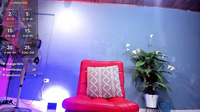 Snapshot of Iker_bigdick chatting on December 12, 7:26 pm Iker bigdick online show from December 12, 7:26 pm