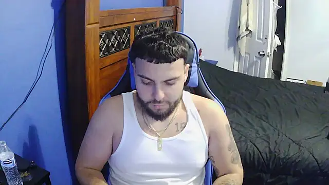 Snapshot of MasterKvn chatting on January 25, 4:45 am MasterKvn online show from January 25, 4:45 am