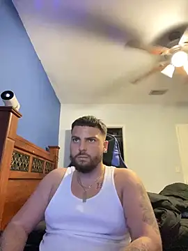 Snapshot of MasterKvn chatting on December 11, 5:33 am MasterKvn online show from December 11, 5:33 am