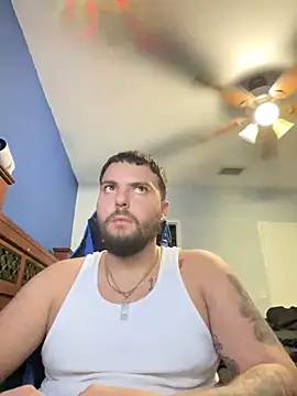 Snapshot of MasterKvn chatting on December 5, 7:05 am MasterKvn online show from December 5, 7:05 am