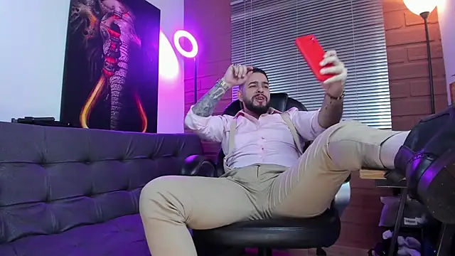 Snapshot of Ethan_Castellano chatting on January 14, 11:16 pm Ethan Castellano online show from January 14, 11:16 pm