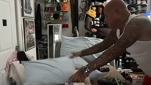 joeytatts66 online show from February 21, 3:18 am