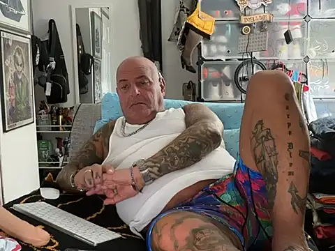 joeytatts66 online show from November 8, 5:10 am