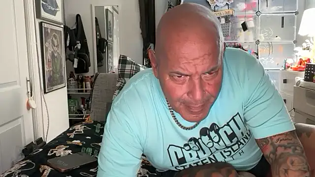 joeytatts66 online show from October 28, 1:08 am