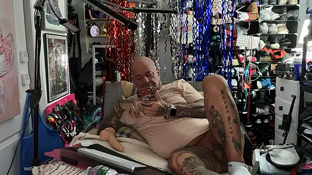 joeytatts66 online show from June 4, 2:17 am