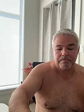 aarosteev2 online show from August 4, 12:43 pm
