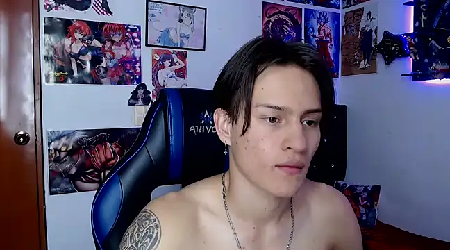 Snapshot of sr_jaeger chatting on February 27, 7:04 pm sr jaeger online show from February 27, 7:04 pm